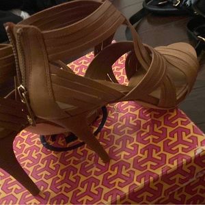 Tory Burch tan leather heel sandals brand new